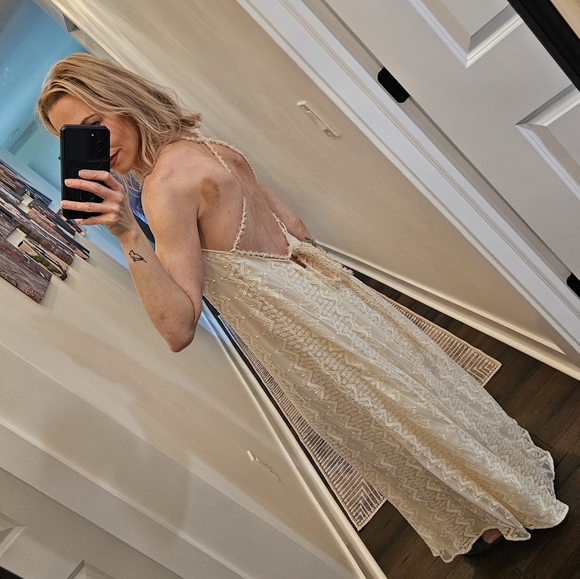 Everleigh Cream Lace Maxi Dress - Picture 3 of 16